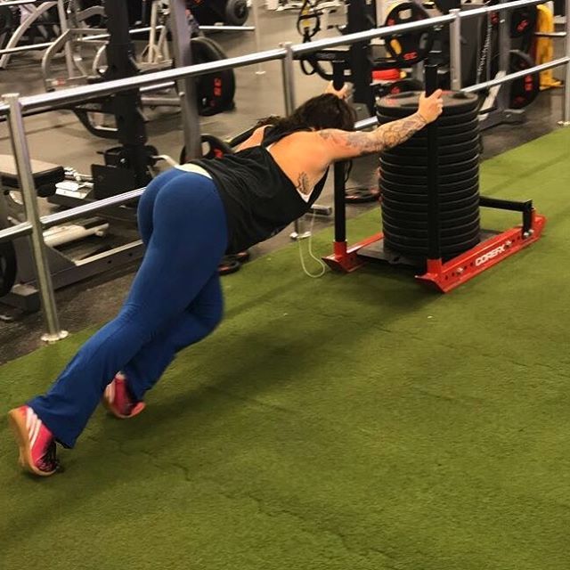 360AthleticsInc's tweet image. “Those who think they can and those who think they can’t are both usually right” ~Confucius 
------
@cheyennecundell @hailiepedley 

#COREFX #pushsled #motivation #girlswholift #fitness #goodlifefitness
