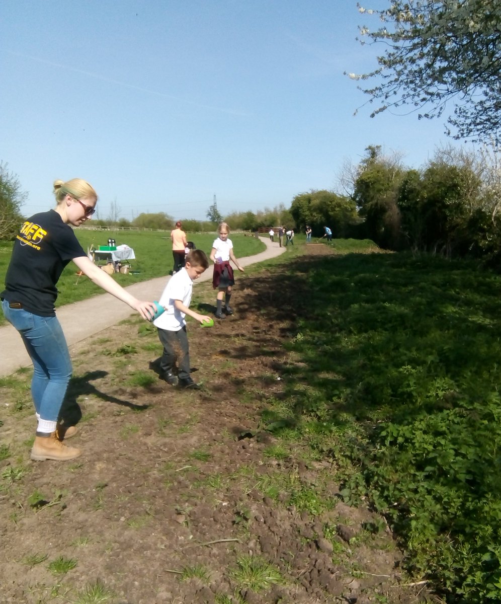 BuzzingCoast's tweet image. Wishing the weather was as good today as it was for our seed sowing event at Iwade Nature Park a few weeks ago. At least the seeds have had a good watering. Thank you to everyone that helped with such a successful day! @HLFSouthEast @SwaleCouncil @BumblebeeTrust #swaleinbloom