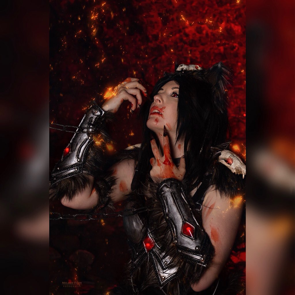 merri__chan's tweet photo. 🔥 Cerberus 🔥
First edited Picture from our shooting day on Sunday.
Model: @KisharuCosplay
Assi: @SayoryCosplay
#outofhell #cerberus #bloodsplatter #albtraumjedeskindes #CosplayQueen https://t.co/sjBOgMZ2mD