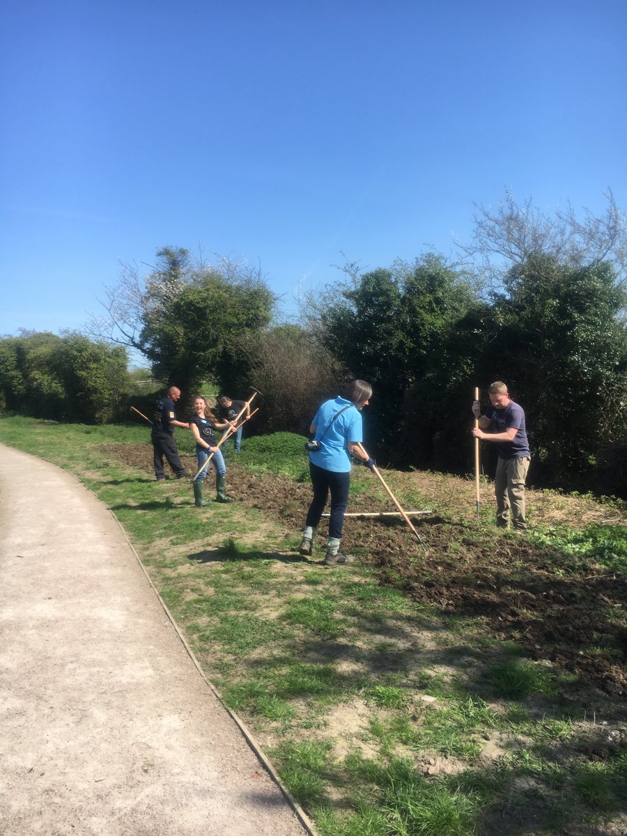 BuzzingCoast's tweet image. Wishing the weather was as good today as it was for our seed sowing event at Iwade Nature Park a few weeks ago. At least the seeds have had a good watering. Thank you to everyone that helped with such a successful day! @HLFSouthEast @SwaleCouncil @BumblebeeTrust #swaleinbloom