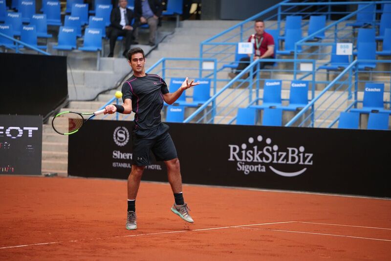 TTForgtr's tweet photo. 🇹🇷Cem İlkel, TEB BNP Paribas #İstanbulOpen açılış turunda dünya 76 numarası 🇮🇹Paolo Lorenzi'ye 6-2, 6-3 mağlup oldu. https://t.co/UyR7QpFICL