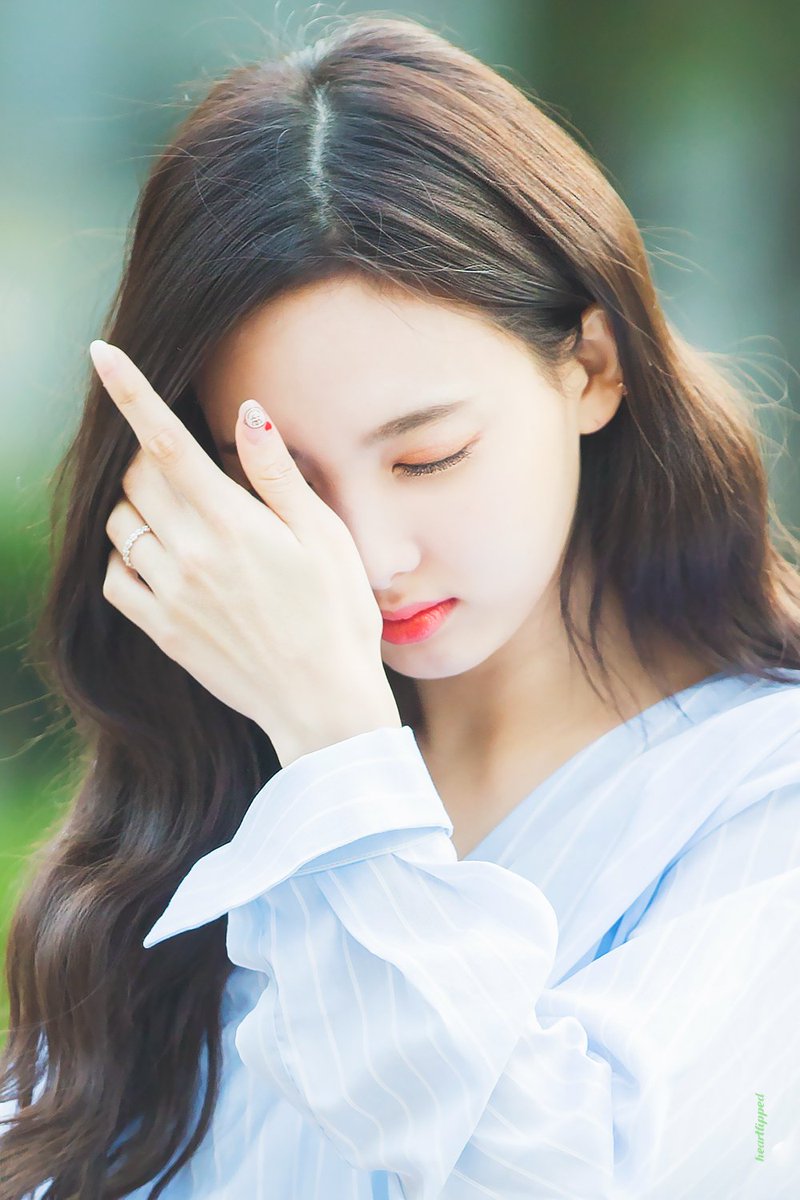 heartlipped's tweet photo. 내내 봄이었음 좋겠다 #Nayeon #나연 #ナヨン https://t.co/IxwDphF4Xc