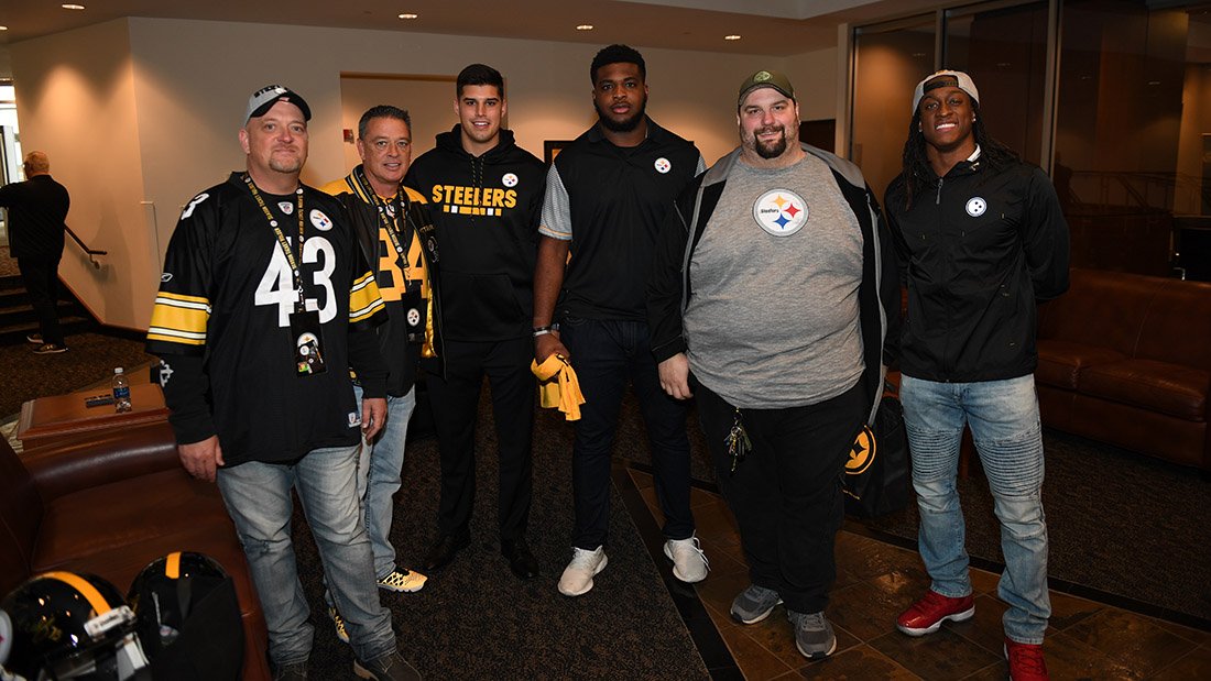 SteelersUnite's tweet photo. For Jody Haid, this year's #FanBlitz was a once-in-a-lifetime experience! See how...

MORE | https://t.co/hhTV2bGEUR https://t.co/6bUjh2ymMD