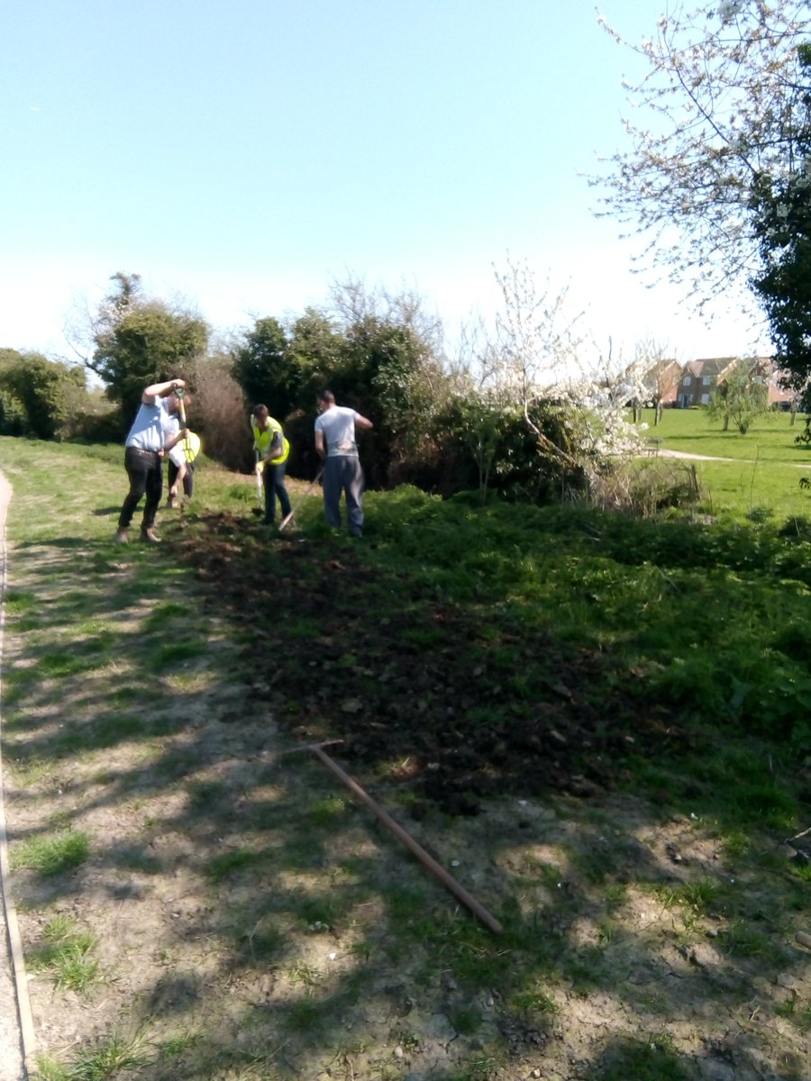 BuzzingCoast's tweet image. Wishing the weather was as good today as it was for our seed sowing event at Iwade Nature Park a few weeks ago. At least the seeds have had a good watering. Thank you to everyone that helped with such a successful day! @HLFSouthEast @SwaleCouncil @BumblebeeTrust #swaleinbloom