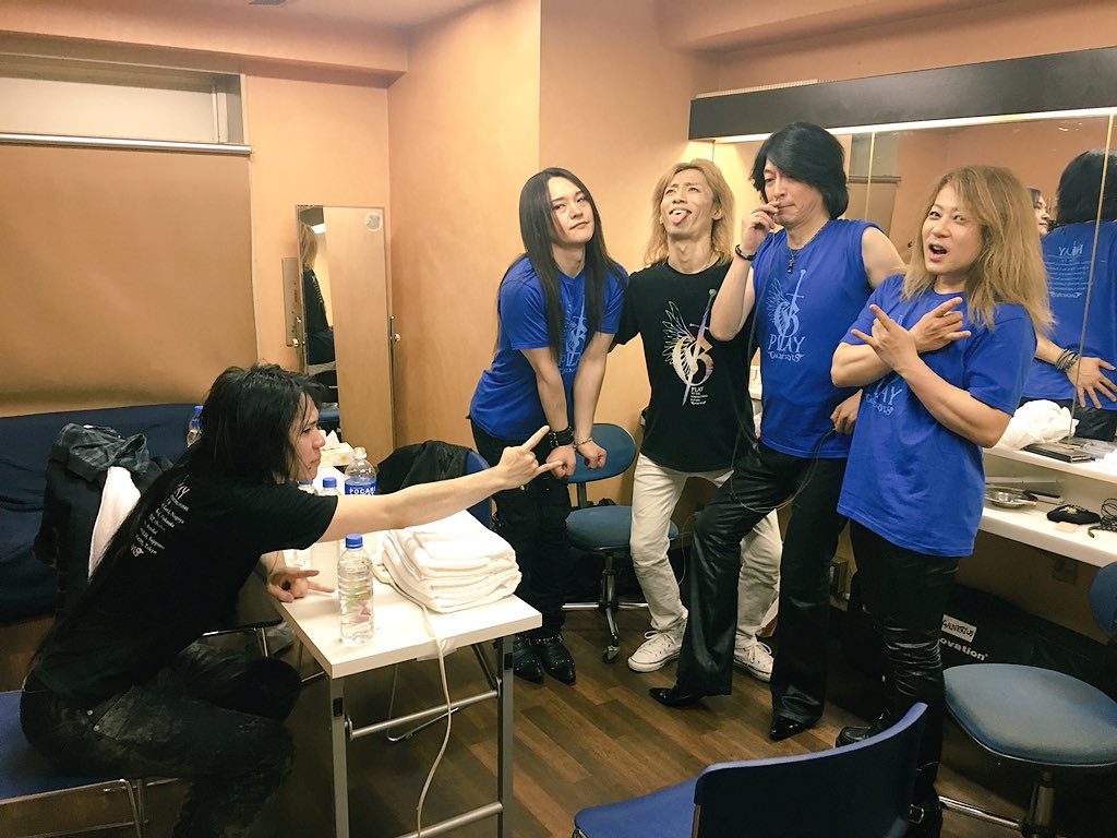 GALNERYUSOFFIC2's tweet photo. GALNERYUSの大阪公演BIGCAT‼️ 無事に終了致しました‼️ お越し下さいました皆様、心から感謝致します‼️

GALNERYUSの次なる作品もご期待下さいませ🤘🏻🔥🤘🏻 https://t.co/Co09fNW7Bb