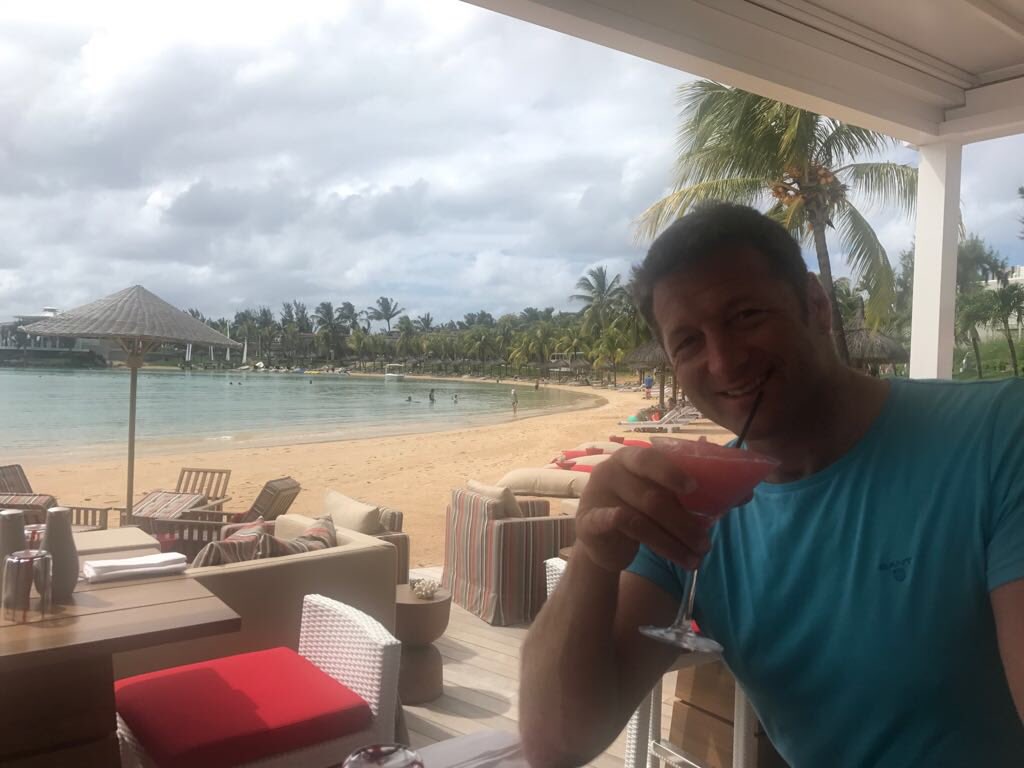 VanGough4's tweet photo. Just for you @Vanguff4 #pinkieup #strawberry daquiris https://t.co/xe2099jlAK