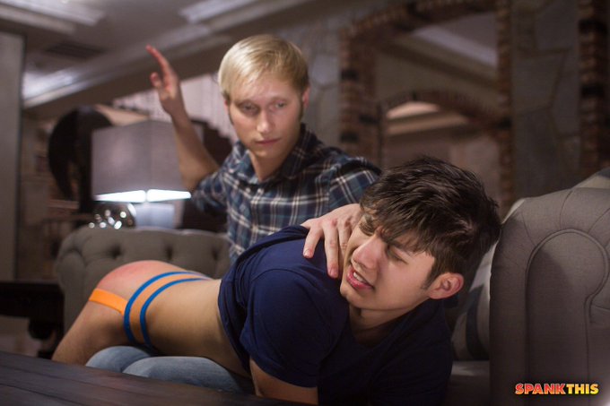 Helix Latest | Bend Over ?? @MaxCarterXXX @AngelRiveraXXX https://t.co/jWhLufy5nO https://t.co/8jZbI
