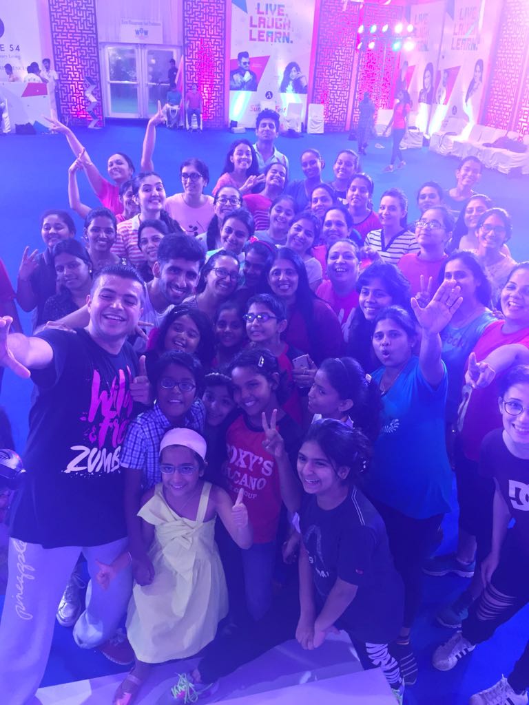 summerfest54's tweet image. And the day ended with a bang! Summer surprises are not yet over at #SantacruzSummerfest. Come over and make the most out of this season. #Avenue54 #RadiusDevelopers 
@_AshleyLobo @saregamamusicac @kanhaicreations @fitestee 
@radiusdeveloper
