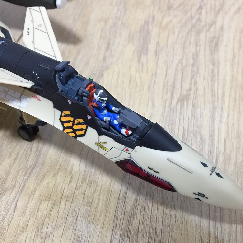 Els00qant Sur Twitter Dx超合金yf 19 を参考に 同vf 19advのコクピットシートにヘッドレストを追加工作 なぜか省略されているので パーツ嵌りそうな窪みはあるのに Yf 19では改善された様子 設定画やハセガワプラモのパッケイラストとはちょっと違うけど Els00qant Sur Twitter Dx超合金yf 19 を参考に 同vf 19advのコクピットシートにヘッドレストを追加工作 なぜか省略されているので パーツ嵌りそうな窪みはあるのに Yf 19では改善された様子 設定画やハセガワプラモのパッケイラストとはちょっと違うけど