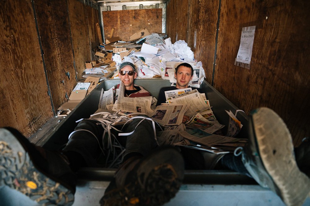 EMU_News's tweet image. EMU has done it again!  goo.gl/HT1u6Z  This is the 4th year in a row we have won #RecycleMania in Virginia. Here are the two staff members behind the recycling bin...er, win. #EMUview