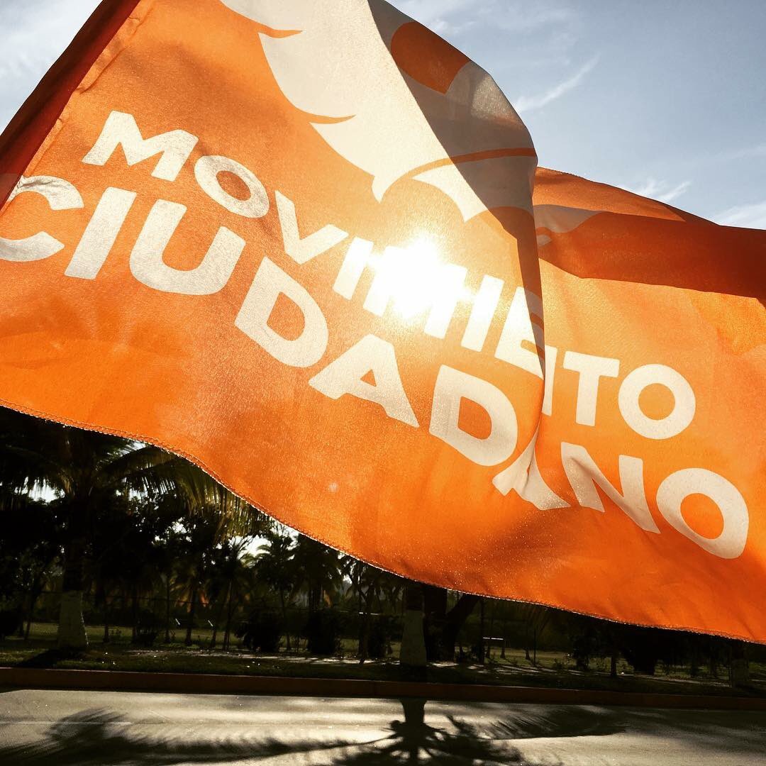 meabaroa's tweet photo. El futuro está en tus manos. #MovimientoNaranja @MovCiudadanoMX https://t.co/qPunJGvK0o