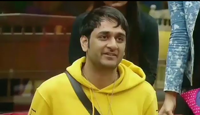 shruti_H_'s tweet photo. When Bigg boss asked him to nominate 5 sadasya from house n this was his expression..🤣🤣🤣
#VikasKaBirthday #OctoberThrowback #VikasGupta @lostboy54 https://t.co/wFWWdbqBLV