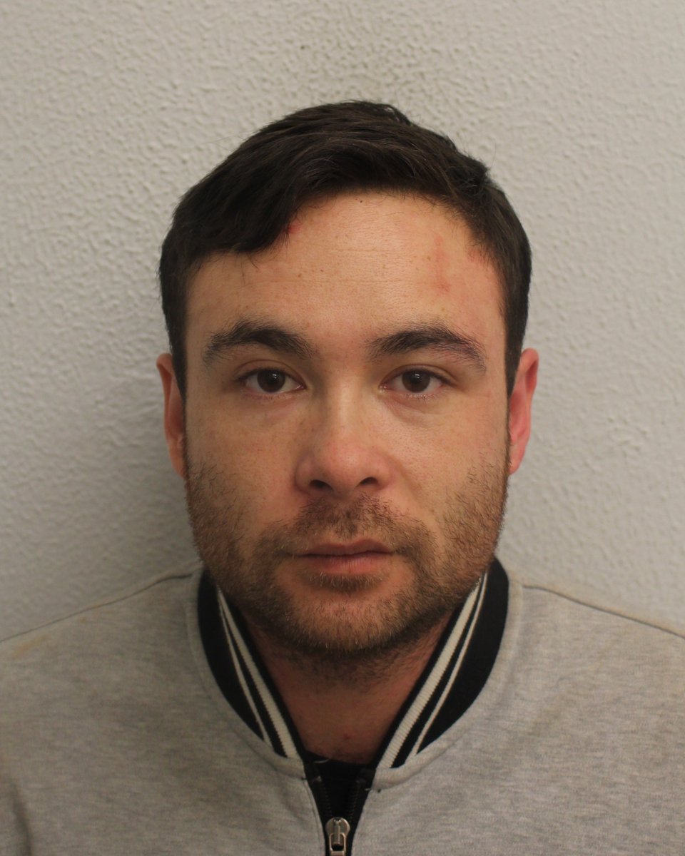 MPSTowerHam's tweet photo. Jeremy Muda, 31 of Poplar, E14 was sentenced to 8 years for GBH with Intent at Snaresbrook CC on 25 April. On Monday, 30 October, the victim, was attacked by Muda with a carpet knife in Manchester Road, suffering cuts across his neck (just missing his jugular), and face. #HTCID https://t.co/KbzjknxC1D