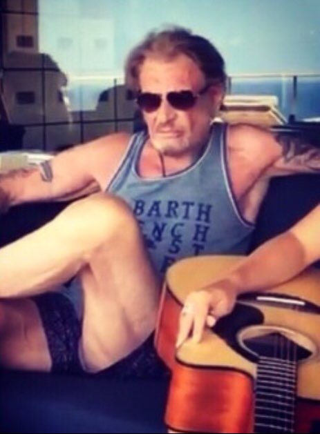 JhPauline's tweet photo. Parce qu’il est et restera l’homme que j’ai toujours aimé et que j’aimerais toute ma vie. @JohnnySjh ❤️
J’ai ramené de St Barth un peu de vous avec moi. #SameTShirt #JHMonModele 😍
L’amour, le vrai amour, ne meurt jamais... #AmourEternel @LHallyday 🙏🏼💫❤️ https://t.co/4lsT5hjZY4