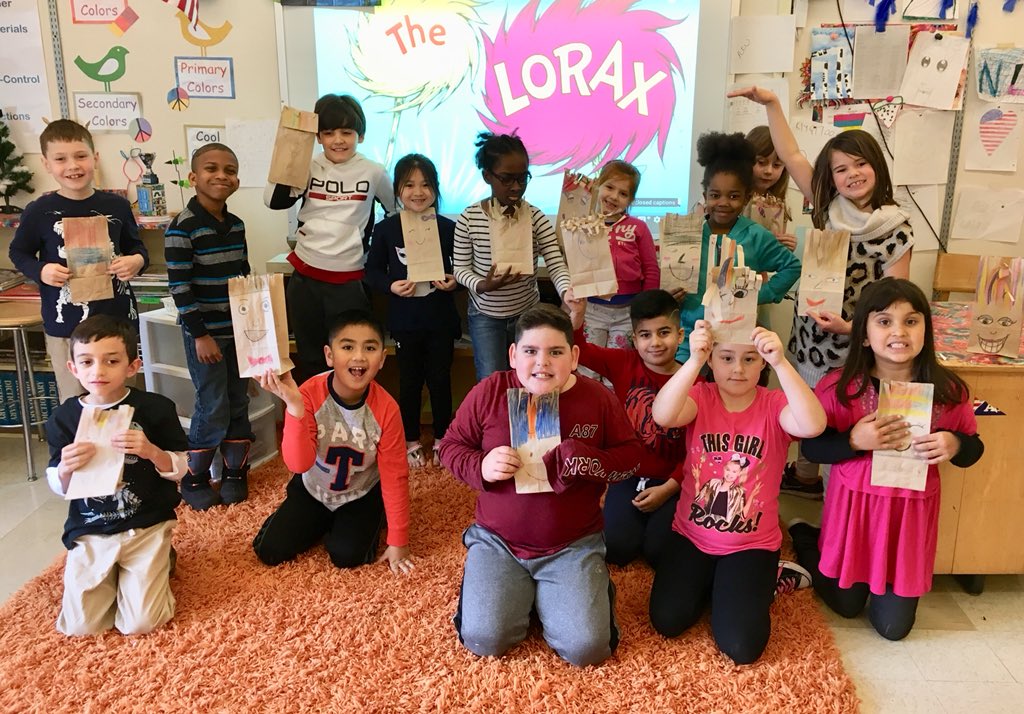 ErinLachut's tweet photo. Recyclable Art is always FUN :) Just ask these CHE 2nd graders that got to turn brown paper bags into Troll Haircuts today! #recyclableart #creativityexercise #liverpoolArt https://t.co/It17KPwXgf