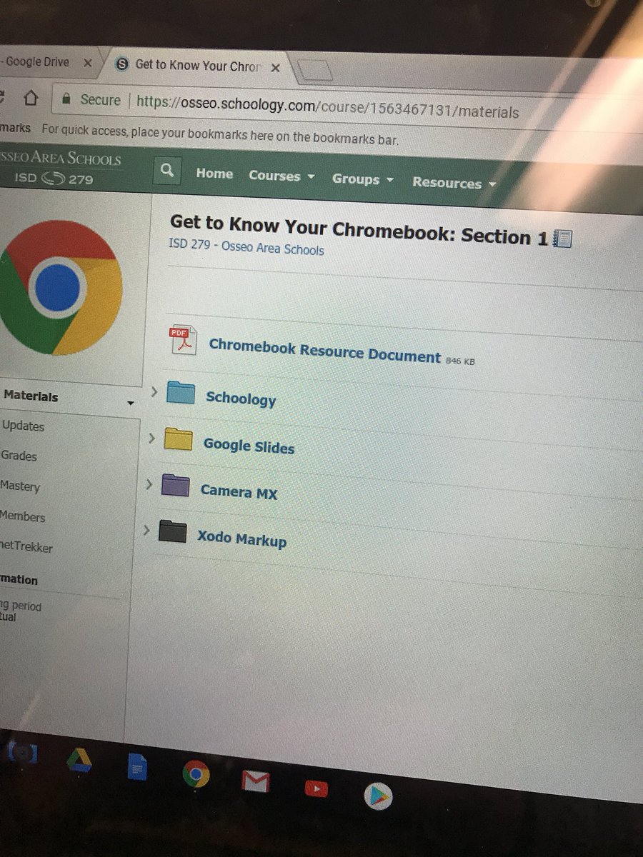 kaheuer's tweet image. Learning how to use chromebooks! @ISD279 @awbodeau @Google @MsD_iIntegrate #funPD #279libraries