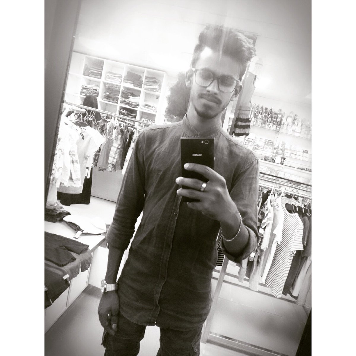SMAlamin199's tweet photo. :-) M Y H E A R T I S A N O P E N B O O K I T D E P E N D S H O W Y O U R E A D M E :-) https://t.co/3ulae0ac8z https://t.co/HzzVDPkzRe
