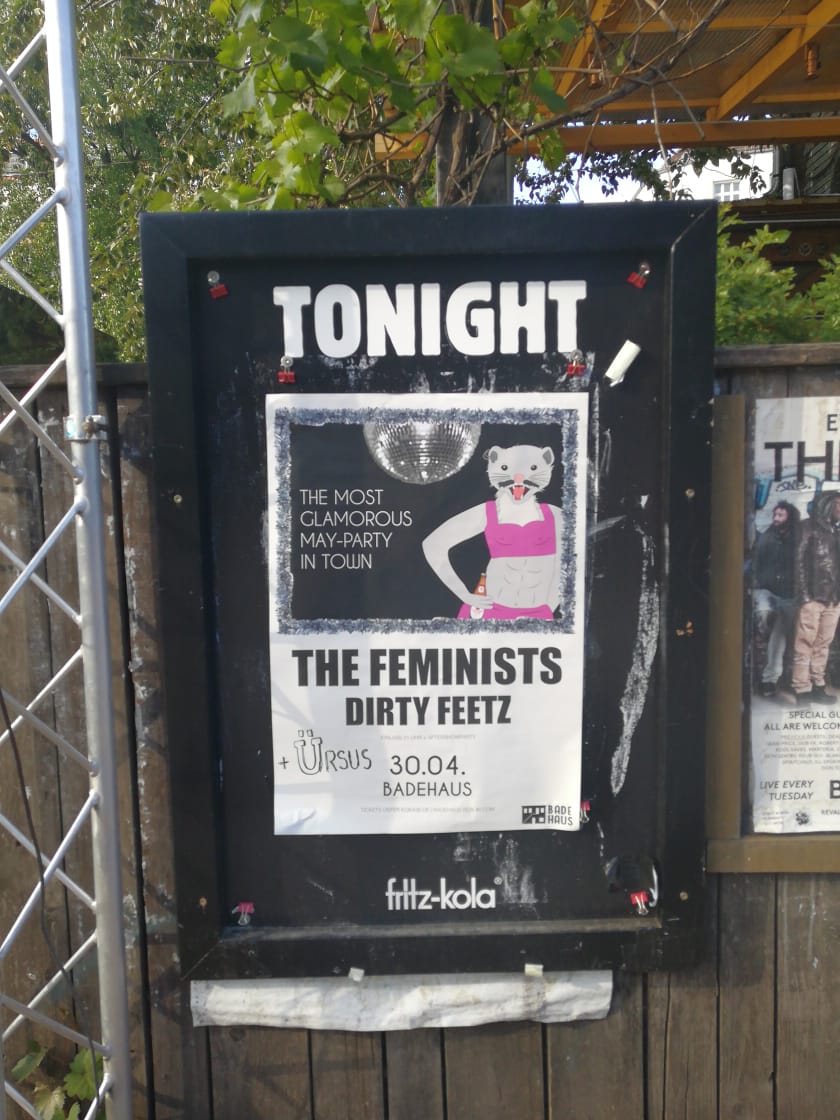 ursus_band's tweet photo. Ungefragt doch (noch) nicht verklagt: Heute Abend wird das #Badehaus zusammen mit den #Feminists und den #dirtyfeetz unter Wasser gesetzt. #ursuspunk https://t.co/xYFqrEXhru
