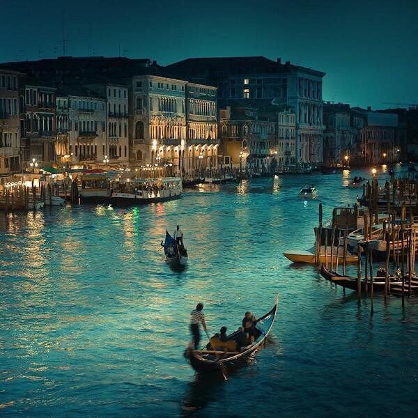 ButDansLaVie's tweet photo. Partir à Venise en amoureux 😍🇮🇹 https://t.co/qvVHpX4Xvb