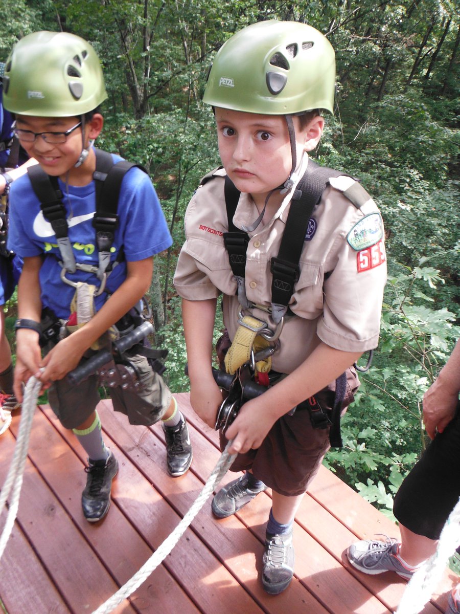 eXploreBrownC's tweet photo. I guess even boy scouts get scared sometimes, but I promise it's not THAT scary. #evenboyscoutsloveus #alwaysbeprepared #xbc #explorebrowncounty #nashville #indiana #nashvilleindiana #browncounty #browncountyindiana https://t.co/DBP2djYwzI
