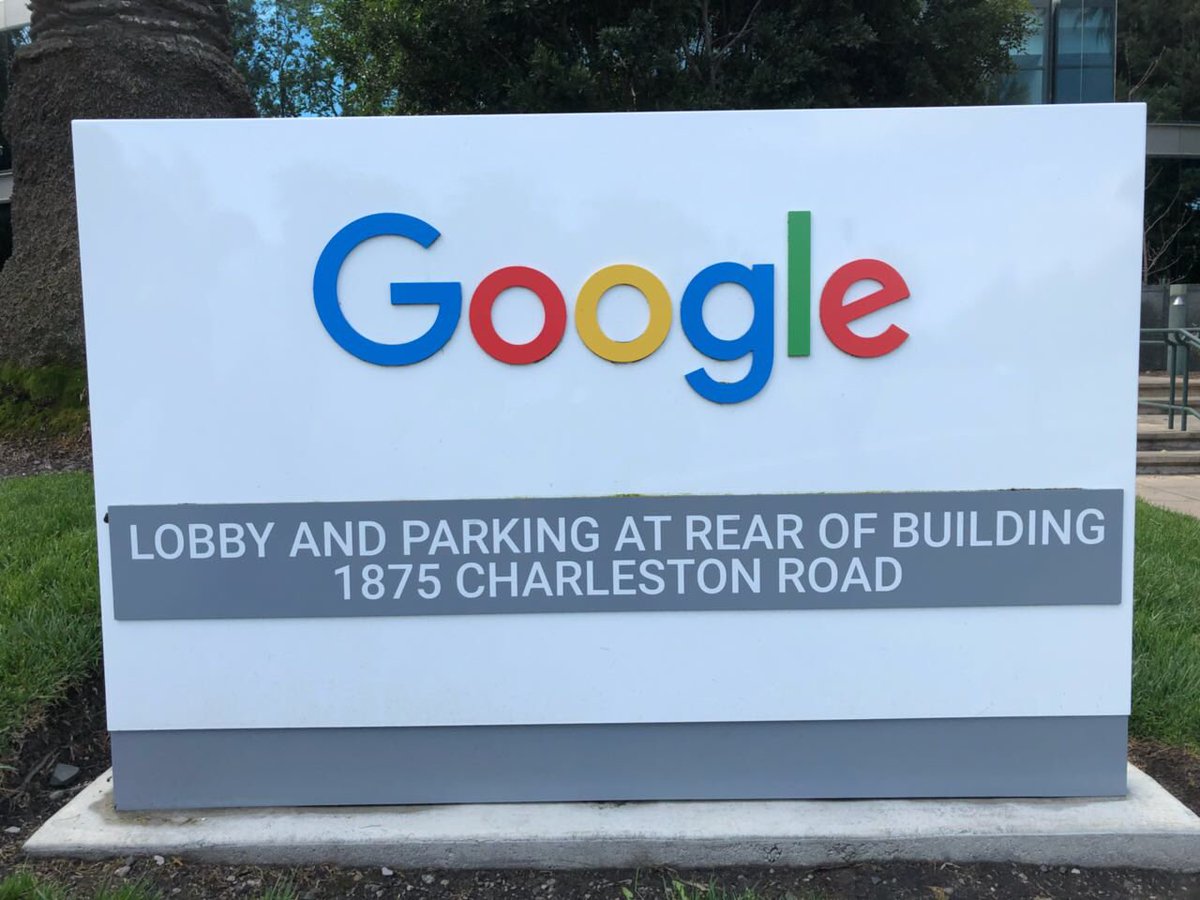 ReTechDACH's tweet photo. #RETechDACH on Tour - Stop 19/20 - USA #InnovationsTour 2018 - Day 5/6 - San Francisco - Google Apple Stanford University Plug and Play Tech Center #sanfrancisco 
pictures by Prof. TImo Leukefeldt https://t.co/BujQ8vsR1R