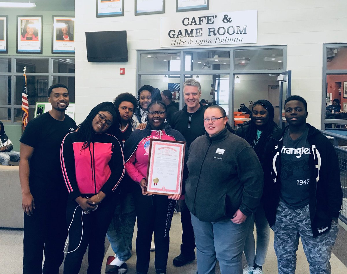 JohnMProos's tweet photo. For 20 years @BGCBentonHarbor has been making a difference in the lives of our youth. Thank you for all that you do to be a positive influence in the community. #SWMIService https://t.co/qM0NIizVMD