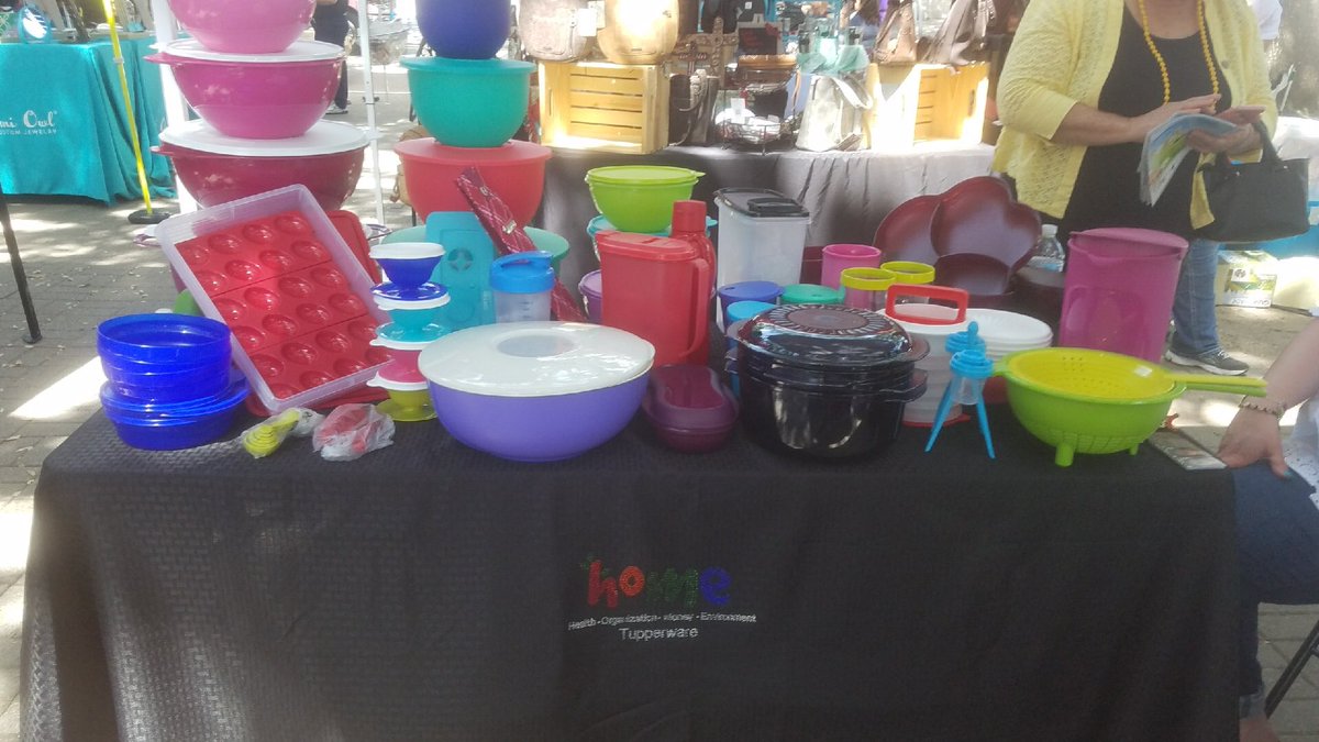TupperChicUSA's tweet photo. Had so much fun and made good money at my Tupperware set up at the Texas Trade event! https://t.co/b5eTEYEQkK