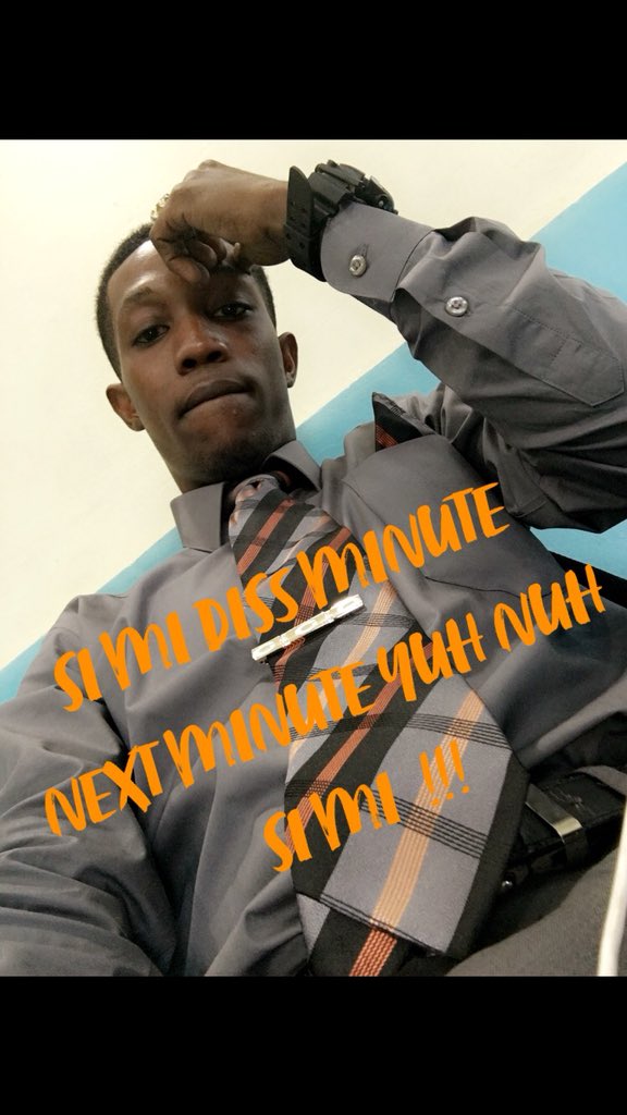 IMAGRAHSHAD's tweet image. #WorkBound 😩😪