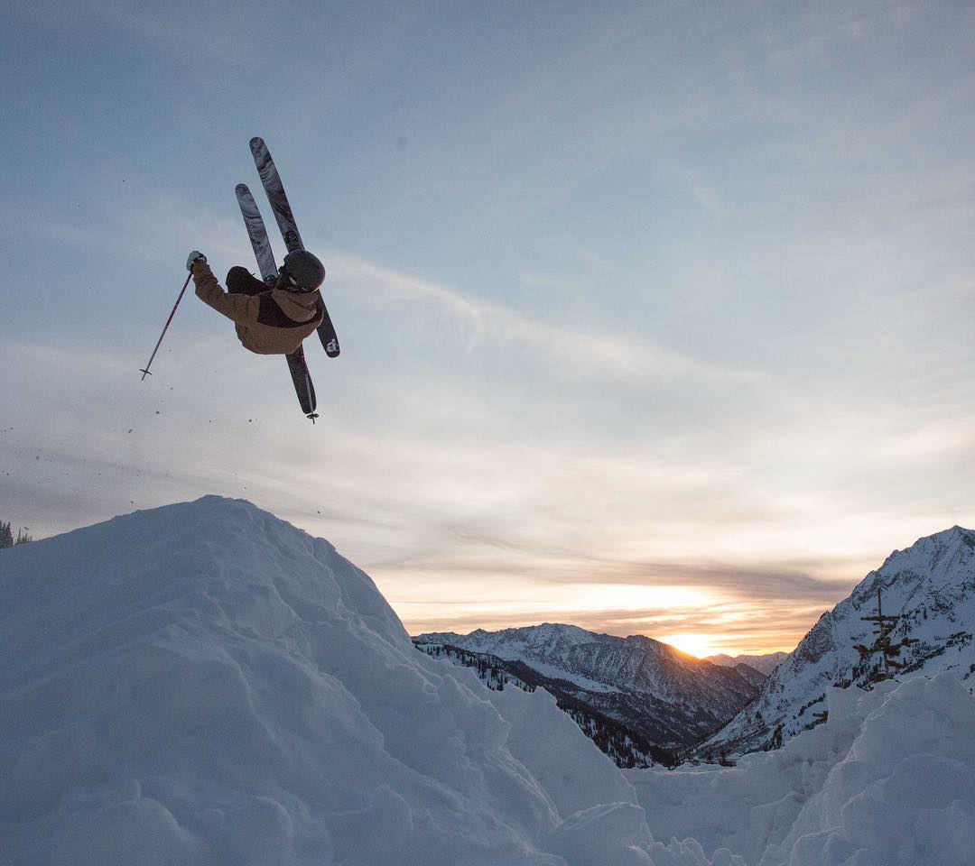 hiddencollect's tweet photo. Noah Heaton taking @deviationworks  planks for a spin on this sunset session to remember in Utah. Check-out Deviation Ski's in our gathering of handcrafted brands at https://t.co/D3zWK5hjLG

Photo Cred: @rockomenzyk (insta)
#handcraftedadventures https://t.co/Dac2IgKC9b