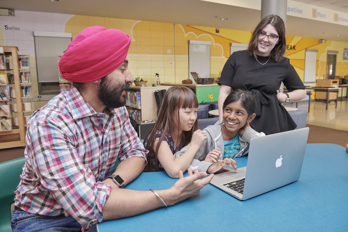 melsariffodeen's tweet image. Update: we already have 310 requests for a visit! Please keep sharing codemobile.ca with your networks. We're excited to expose over 140,000 youth to coding and other digital skills across 🇨🇦 with the support of #CanCode. It's #codetimegotime!
