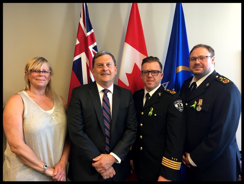 #paramedics #PNAB advocating for #paramedics across #Canada <a href="/JohnOliverMP/">John Oliver</a> . Thank You for the wonderful meeting #ParamedicOnTheHill #ParamedicsSurLaColline #ParamedicMemorial