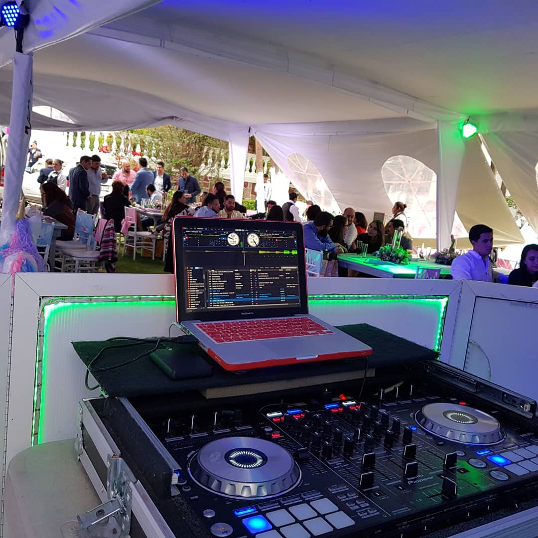 djsaacuzz's tweet photo. Un poco de lo que se vivió el día sábado! No dudes en contactarnos, haz de tu fiesta un dia inolvidable!😎 https://t.co/kY1OkRgOed