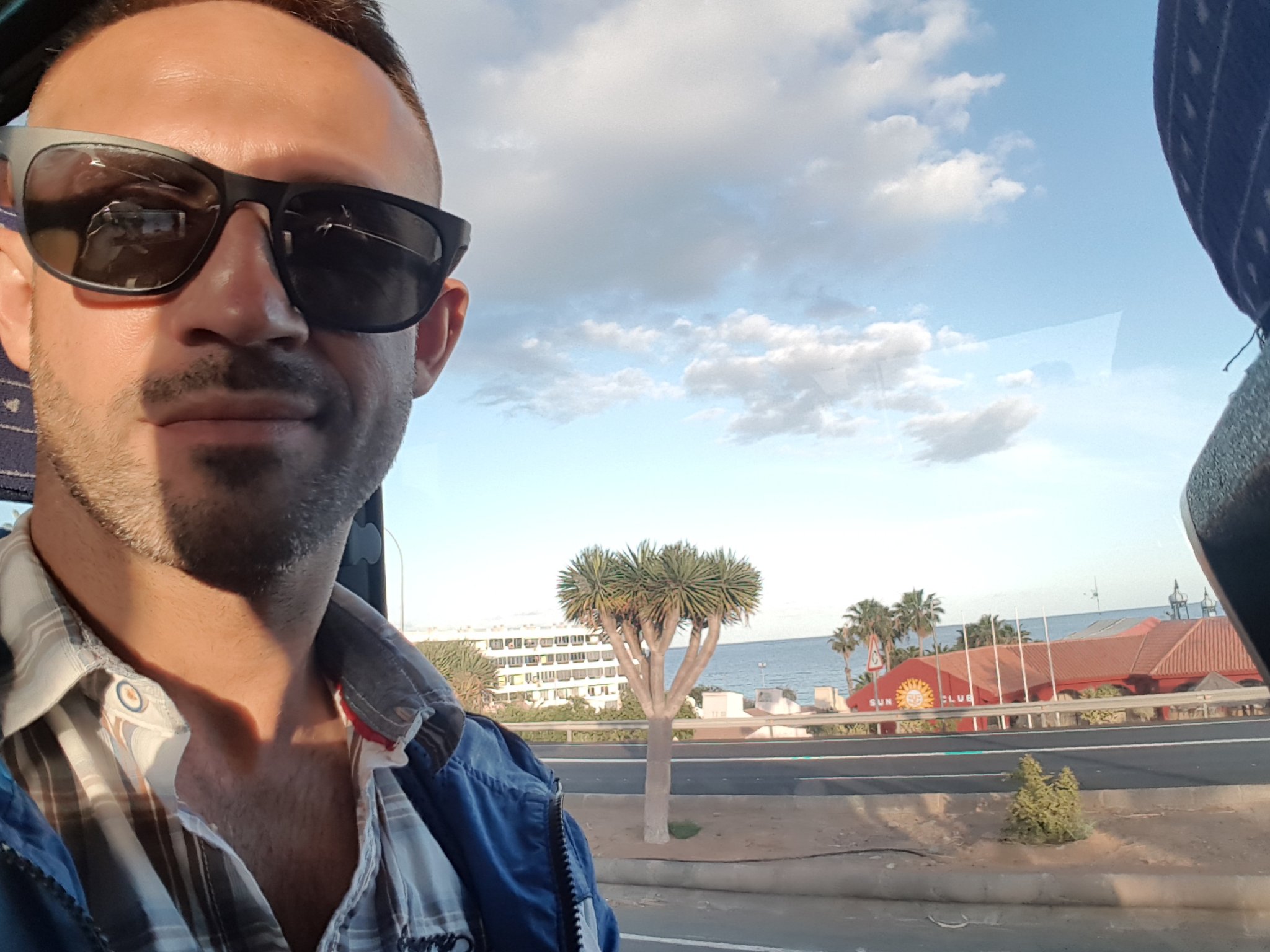 Playa del Ingles... I have arrived ? https://t.co/3lGSqvFvgi