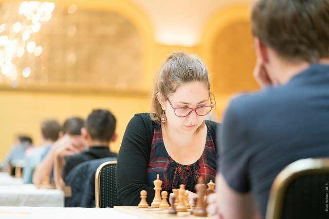 SchachfrBerlin's tweet image. Liebe #Berliner, statt Steine werfen morgen lieber Kötzchen schieben!? In der #Schachbundesliga geht es beim #Schach morgen um alles. Parallel dazu jede Menge #Jugendschach schach2018.berlin/zeitplan @Schachjugend @GRENKEChess @chess24com @chessbasede