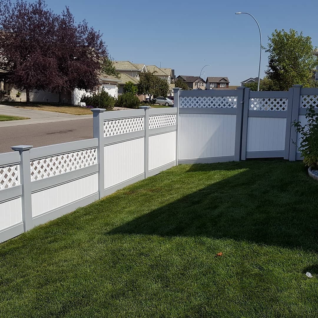 FinalVinylInc's tweet photo. It's that time of year again, stop wasting time fixing that old wood fence. Upgrade to maintenance free New Vinyl Fencing. #Calgary #Airdrie #Okotoks #HighRiver https://t.co/bjB5KKmiD3