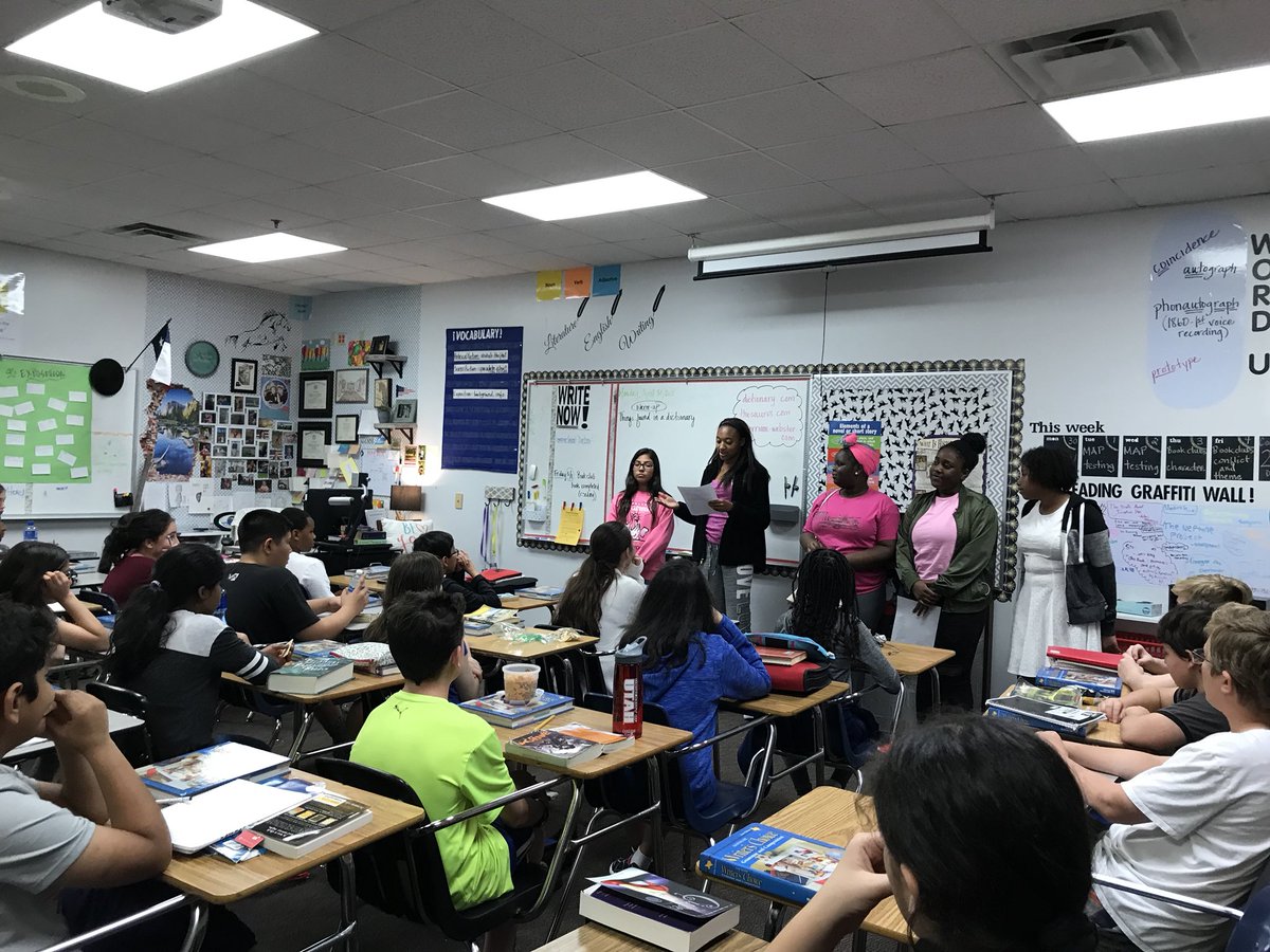RennerAVID's tweet photo. AVID 8th graders sharing Words of Wisdom to Renner’s 6th grade classes! #TeacherProud https://t.co/wxO1UC6YgF