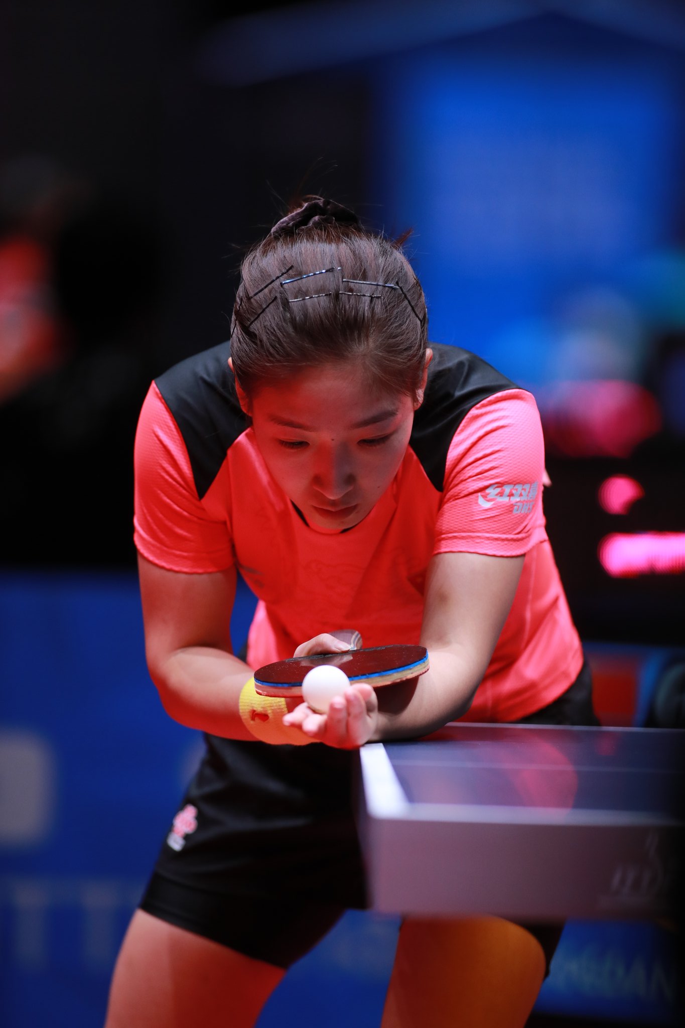 ミハル No Twitter 馬龍さんと詩雯ちゃんのサーブのフォーム 研ぎ澄まされた表情が美しい 馬龍 劉詩雯 Cr Ittfflickr T Co I8bcdwikwv Twitter