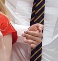 adorecxk's tweet photo. when you’re taking pics with a girl but your boyfriend’s a lil possessive https://t.co/K2bw7o3Jng
