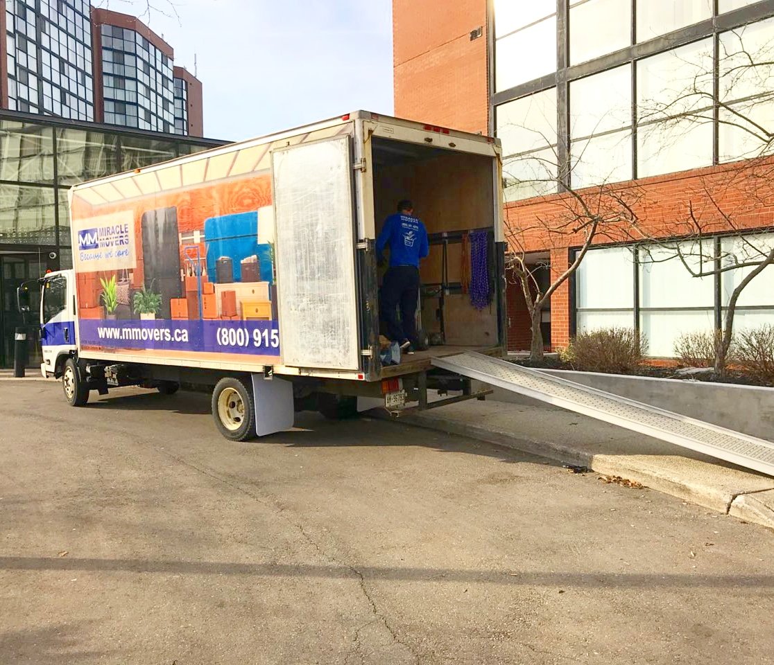 MiracleMoversCa's tweet photo. Relocation project in Mississauga!
Professional moving service - Miracle Movers.
https://t.co/P7bve6Ey1S
#movers #moving #torontomovers #torontomoving #toronto #gta #blogto #working #torontocrew #mississaugacity
#mississauga #markham #ottawa #Oshawa #Kitchener #movingtruck #gta https://t.co/YObbHTsPH5