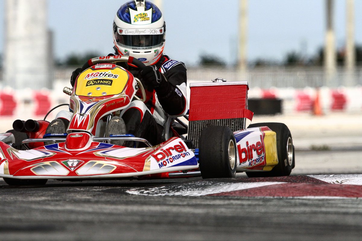 Just training!!! @OzzNegri at @HomesteadMiami #training #karting #inshape #healthylifestyle #motorsports #friends #driver #racedriver