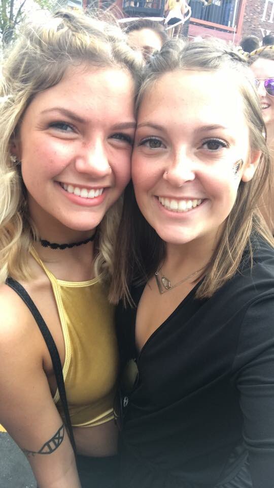 olivia__becker's tweet photo. Happy 20th Birthday beautiful girl!Hope you have the best day🍹🎉 Love and miss you psycho!! https://t.co/qBUqKQaKNv