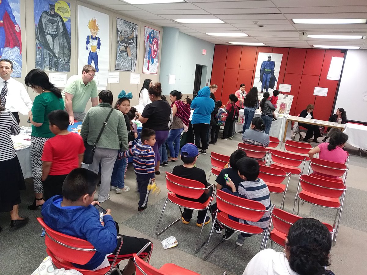 NASDenEspanol's tweet photo. The Norristown Area School District would like to thank you to all our families, community agencies, partners and the Norristown Public Library for an awesome 3rd Annual Community Resource Fair. 
 ¡MUCHAS GRACIAS! https://t.co/d1aUEUyntV