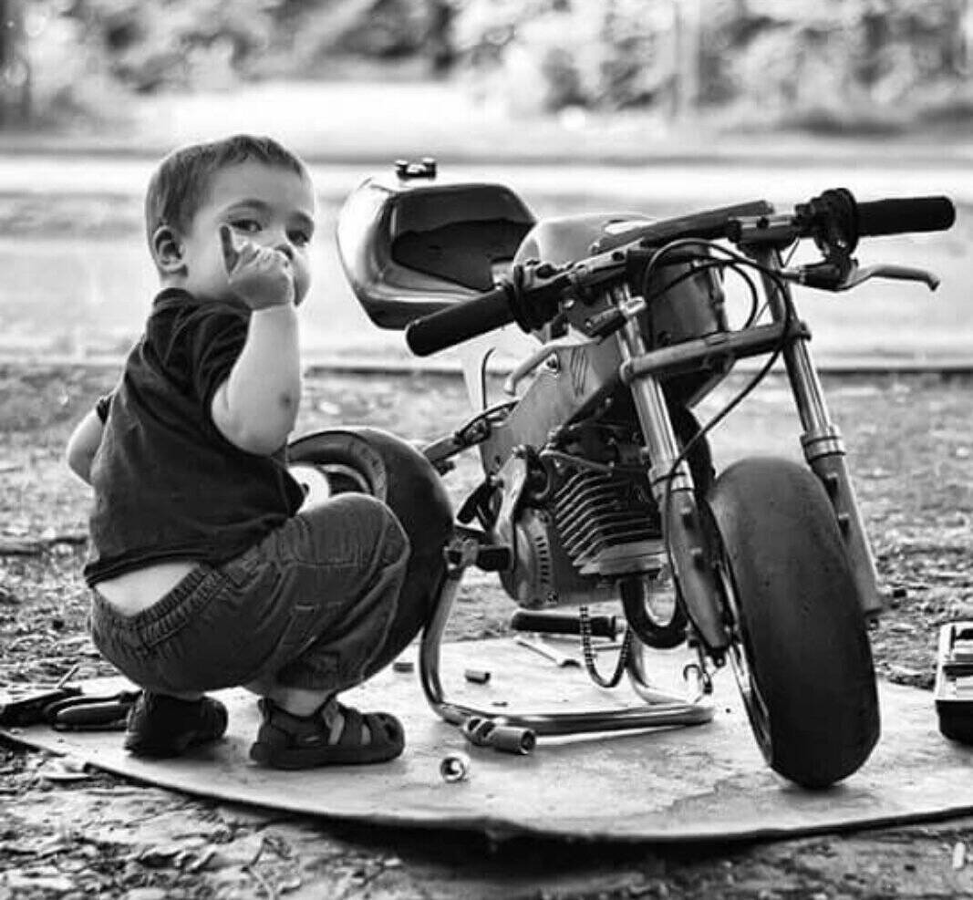 Ecuyer69's tweet photo. 30 de Abril:

Hoy platiqué con mi niño interior, cuenta que todo está bien, que la tormenta pasada ahora es llovizna, que no todo es mi culpa, que me perdone, que ahora nuestros padres no están pero no se siente solo, que está orgulloso de mí y no se perdería un minuto a mi lado. https://t.co/tyQIM5tJvt