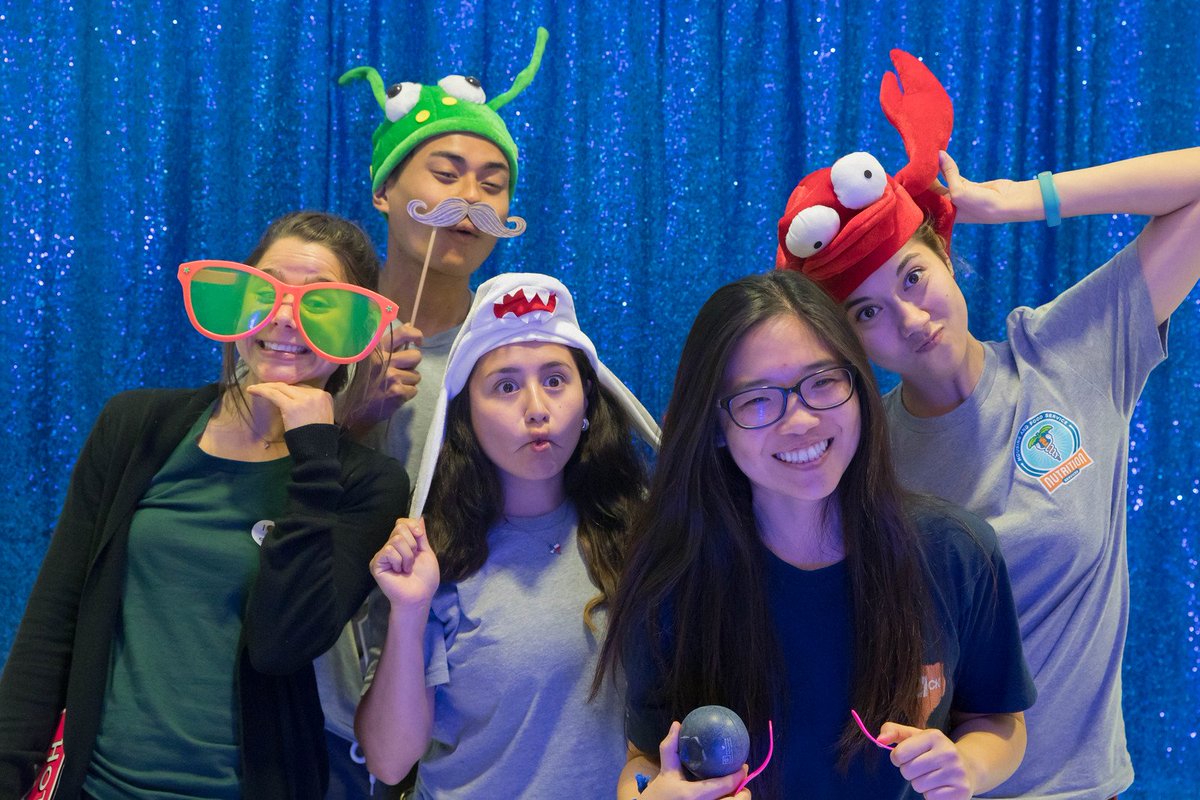 UTexasStudents's tweet photo. Take a study break at our Division events to relax, fuel up and take care of yourself during finals: https://t.co/2CgT9L0OEB https://t.co/p3akcFdLkX