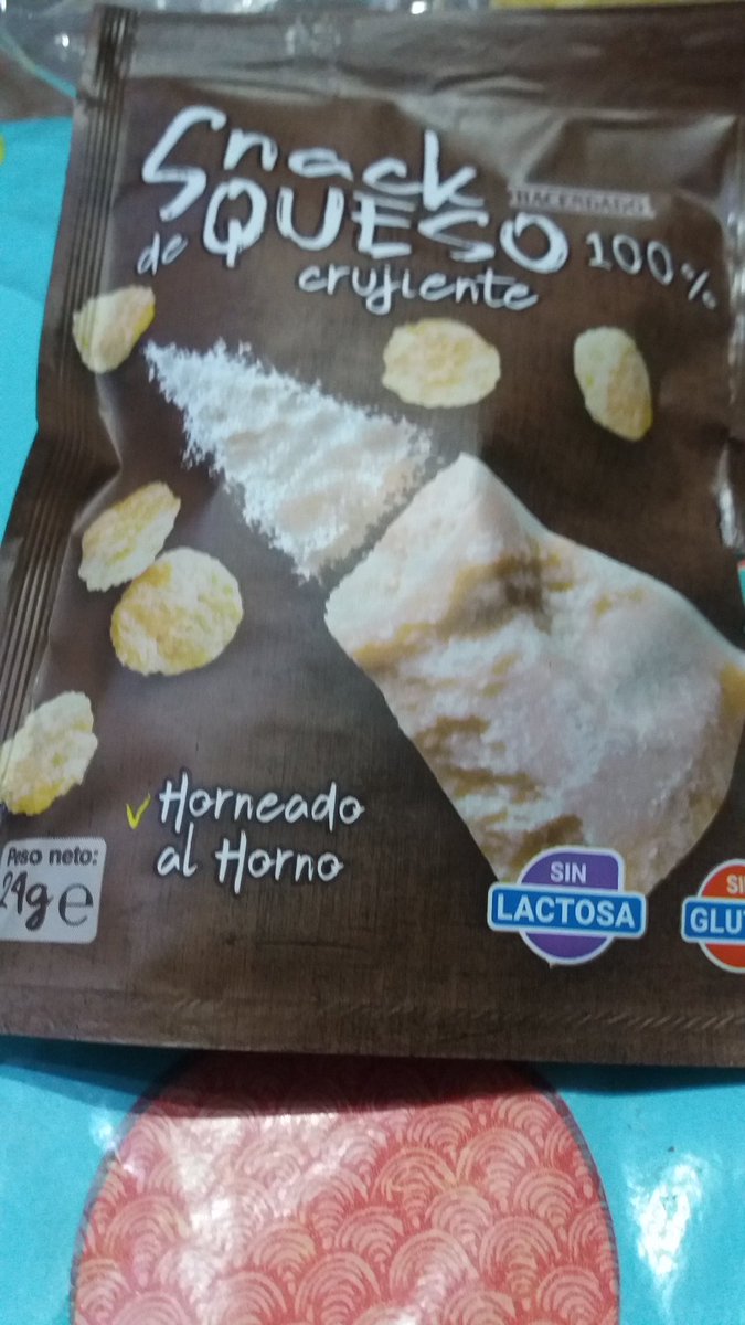 morillolorena's tweet photo. Gran aclaración la que hace @Mercadona en el envoltorio de los snacks de queso. Se hornea en el horno, hay que recordar que en cualquier otro lugar es una tontería.
#graciasmercadona https://t.co/2DQ3gs4GKw
