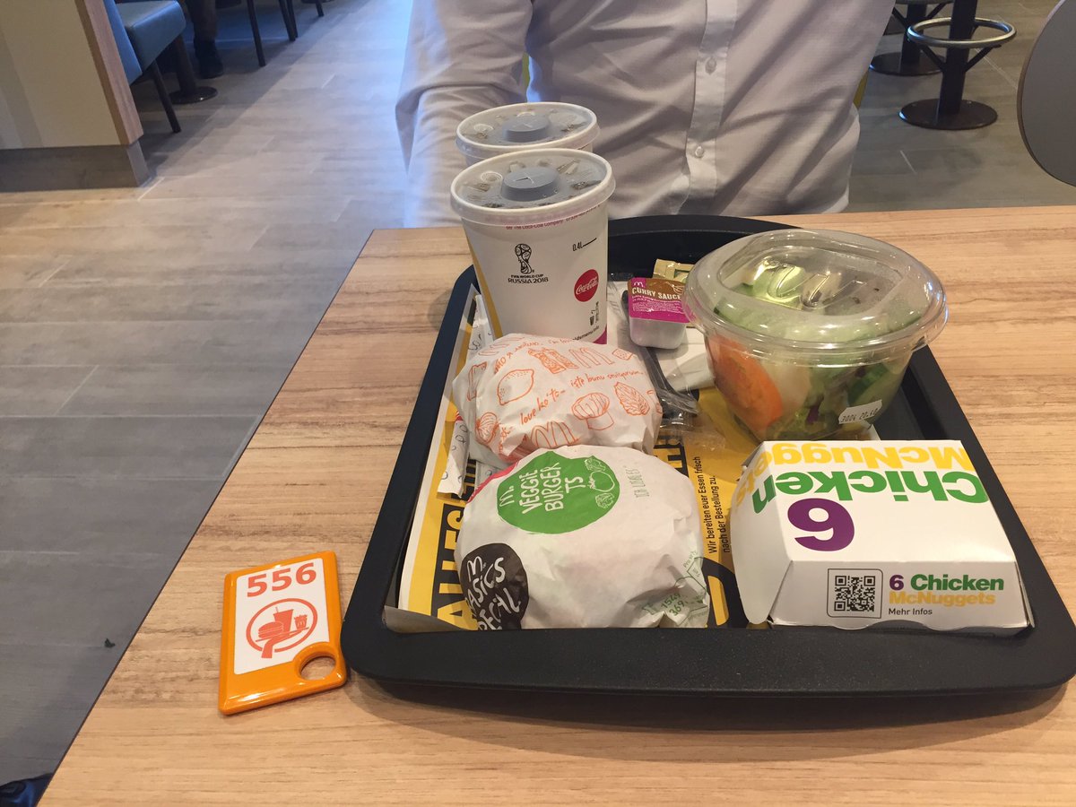Mario Voigt בטוויטר Ich Liebe Es Mcdonaldsdenews Voll Digital Per Touchpad Bestellen Und Burger Per Sensor Tracking Direkt An Den Tisch Geliefert Und Analog Geniessen Mcdonalds Digitaltransformation Food Digitalhealth Https T Co 50cz394fx4