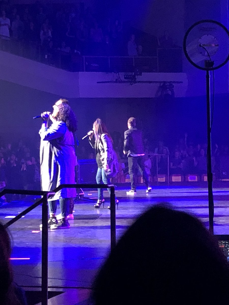 Jaycies326's tweet photo. Had an incredibly blessed time with my daughter at the Beth Moore women’s conference in San Diego this past weekend!#lproof18 #bethmoore #bethmoorelpm #rockchurch https://t.co/ISCQRjALzZ