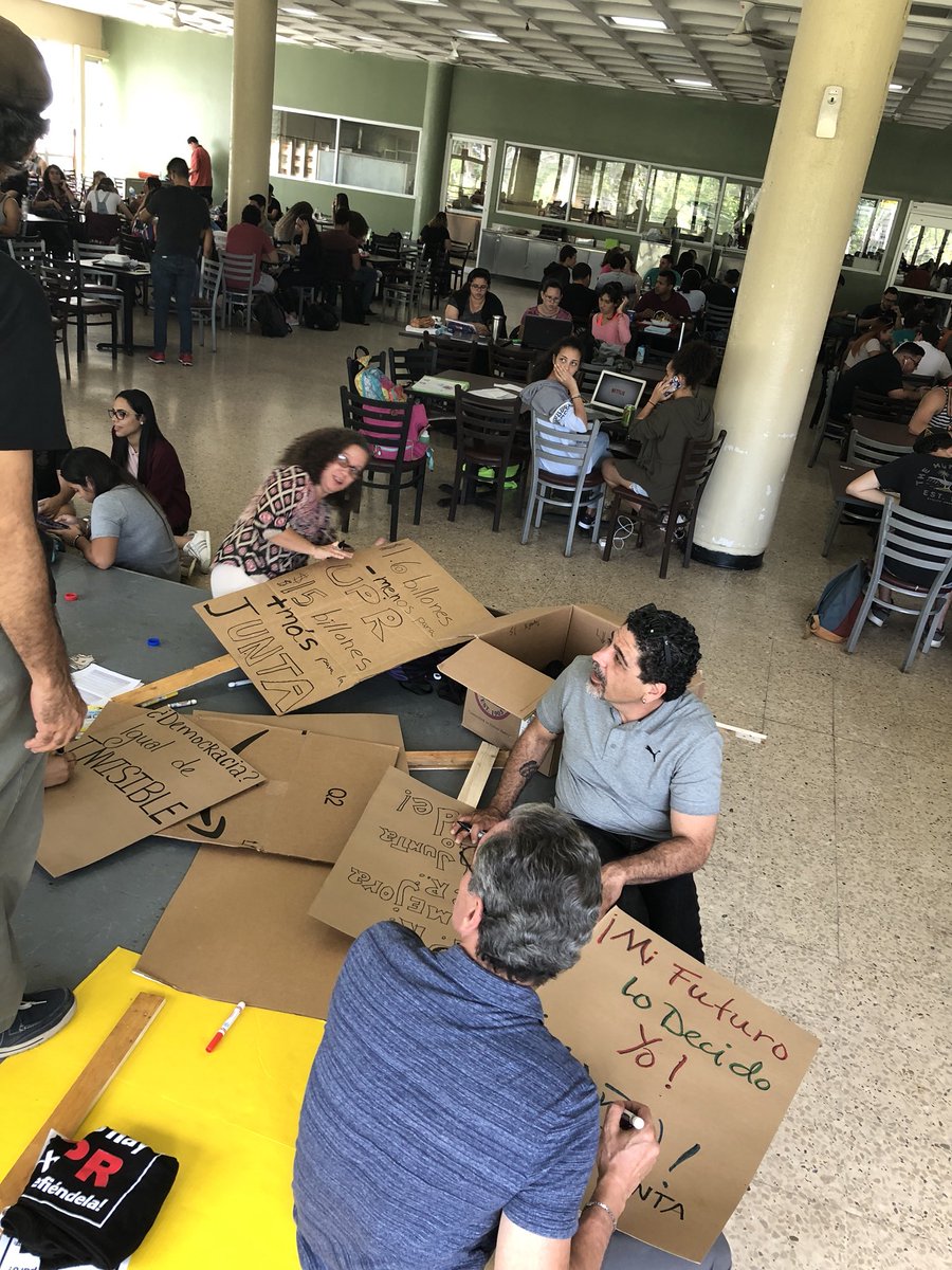 MovEstCayey's tweet photo. AQUI ESTAMOS LLEGALE!! #El1roPARAMOS https://t.co/0BeQW39uMo