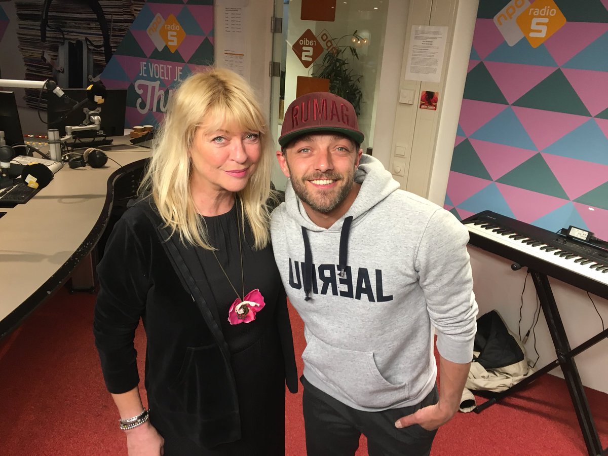 DeMAXradio's tweet image. In @thepassion vertolkte @TommieChris de rol van Jezus. Vanavond was hij te gast in de studio om te praten over zijn nieuwe EP #zoveelliefde!