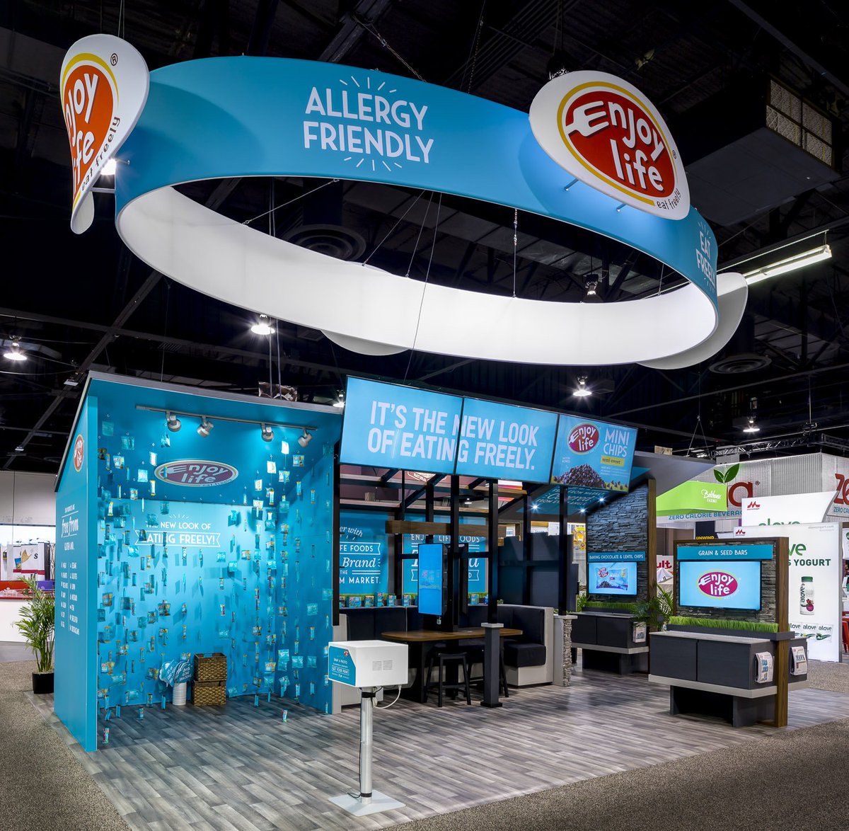 mgDesignAssoc's tweet photo. At mg, we know that hard work pays off. A lot of hard work went into our @enjoylifefoods , @Babyganics , and Gerber booths at NPEW 2018, and the payoff was well worth it. Talk about #mondaymotivation! https://t.co/uHmp97DaPM